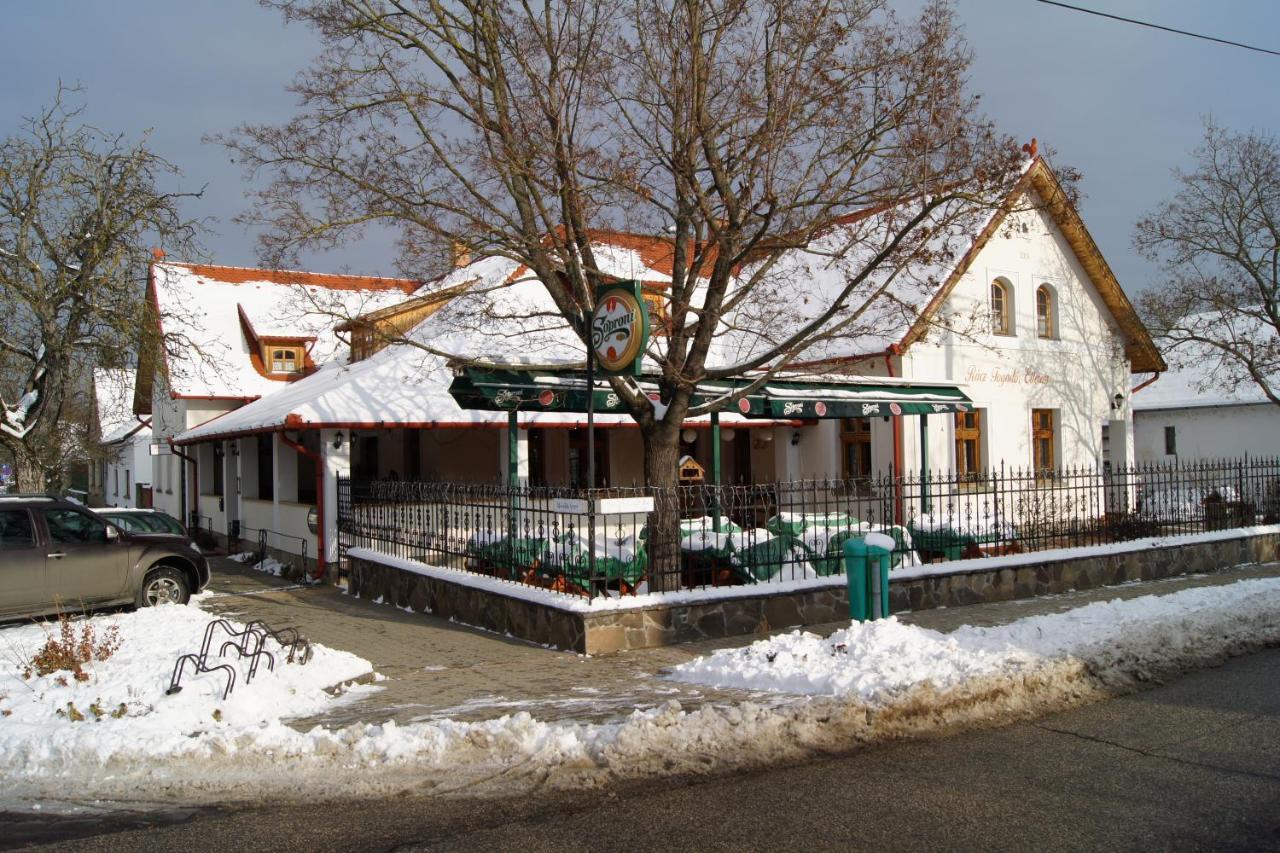 Racz Fogado Hotel Kisoroszi Exterior foto